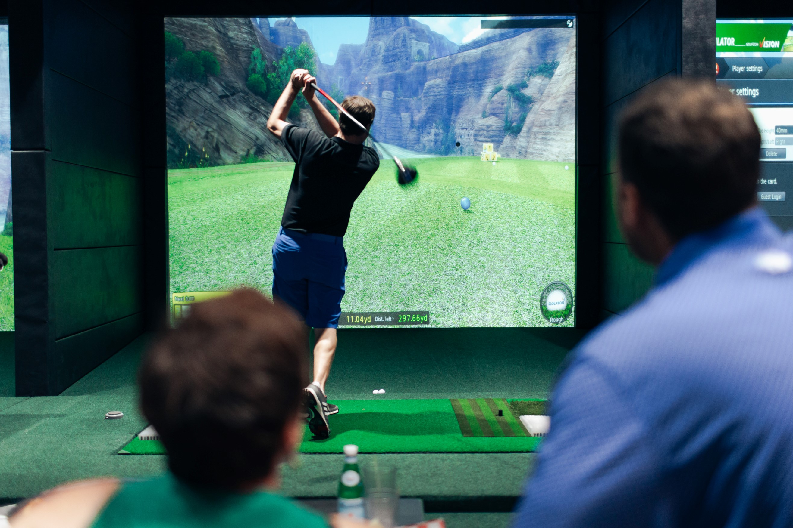 GOLFZON simulator in action!